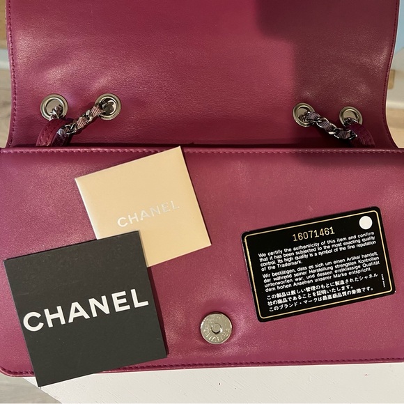 CHANEL ‘Lipstick’ Flap Bag - Picture 11 of 15